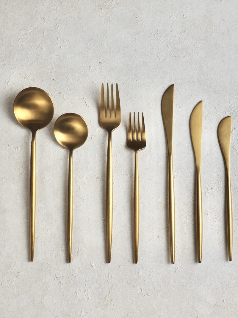 Basic-Gold-cutlery-moi
