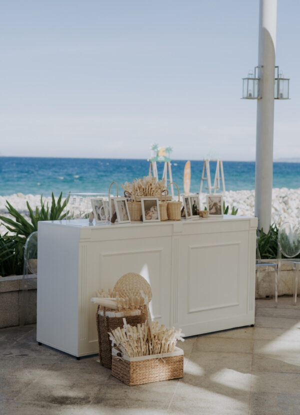 White Bar 2